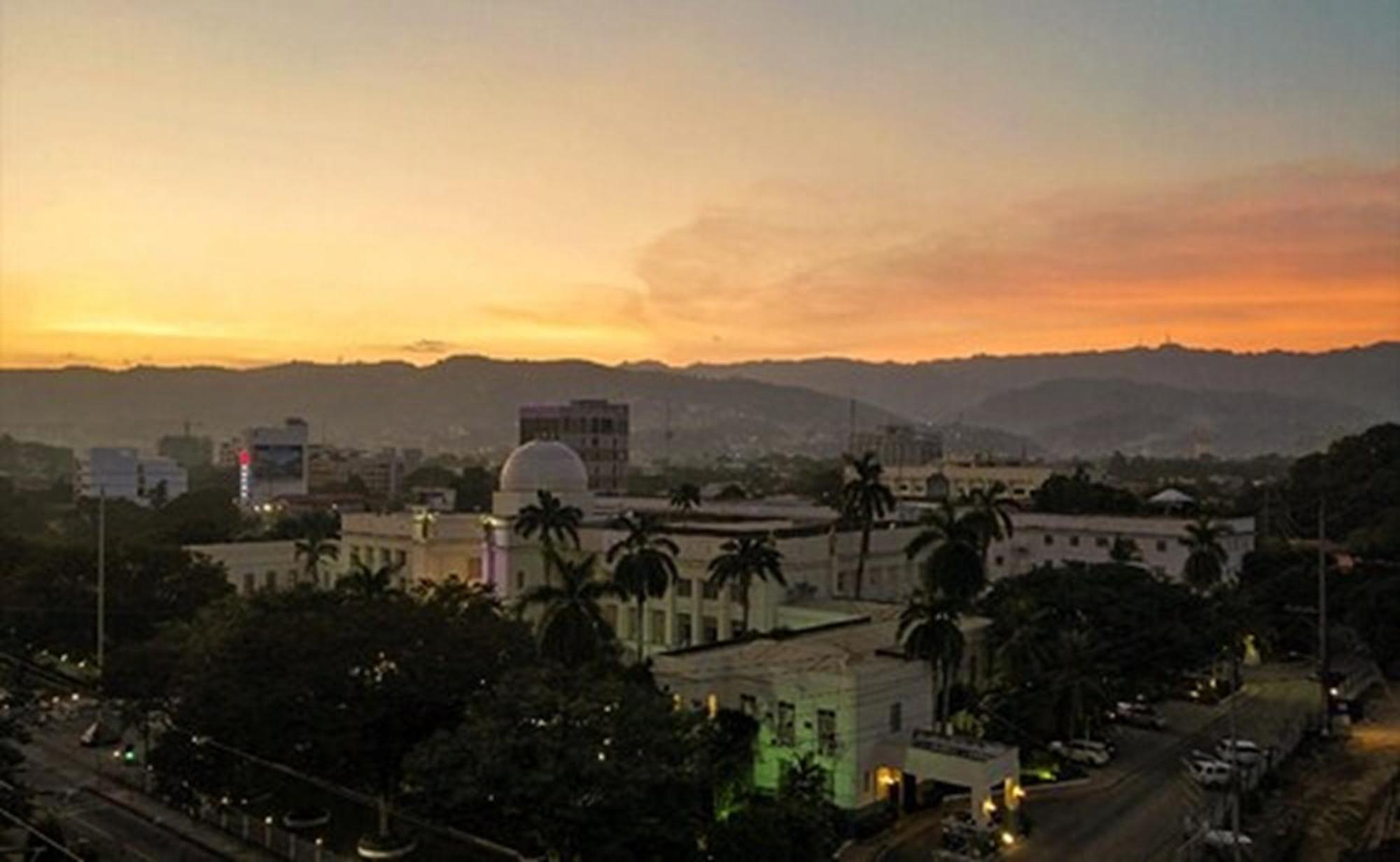 Cebu Capitol Central Hotel & Suites Powered By Cocotel المظهر الخارجي الصورة